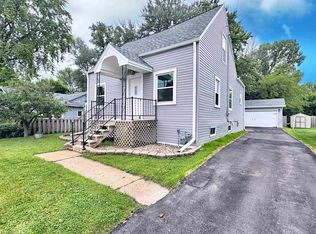 229 Bacon Ave, Oshkosh, WI 54901
