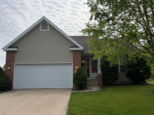 1021 Glacier Hill Dr, Madison, WI 53704