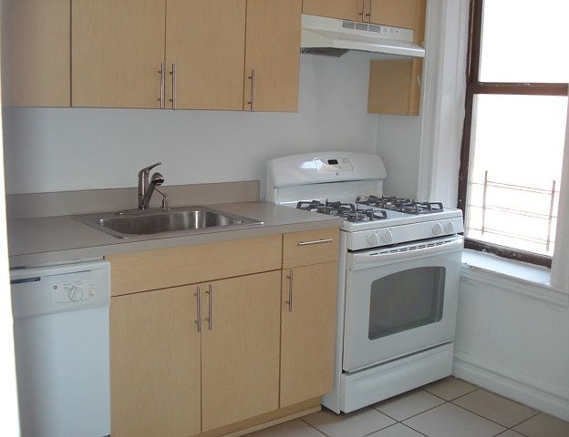 1st image of 3315 73rd St