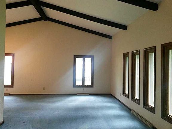 2nd image of 404 Woodland East Dr