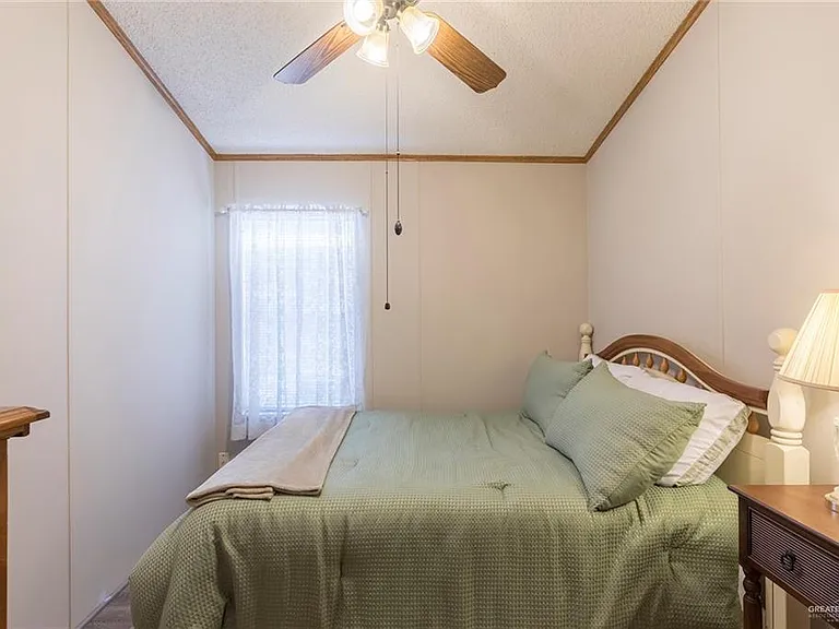 405 Cory Dr — Photo 10