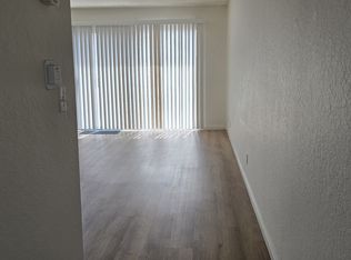 119 7th St, Seal Beach, CA 90740