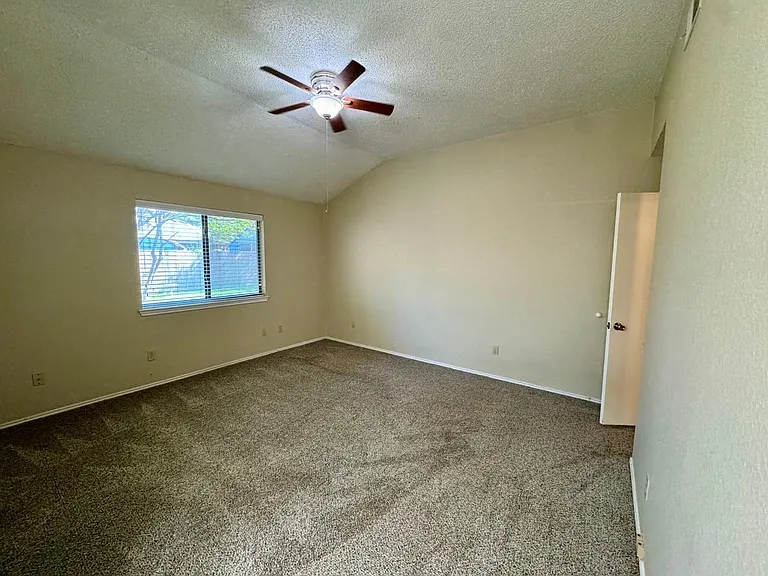 5028 Coker Dr — Photo 15