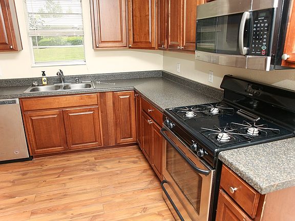 3rd image of 109 Montgomery St