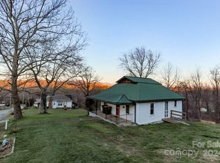 60 Chestnut Ridge Ave, Asheville, NC 28804