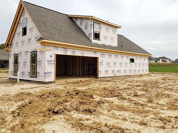 3rd image of 304 Rocky Creek Dr