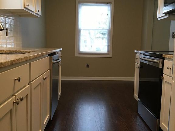 4th image of 3144 Ellwood Ave