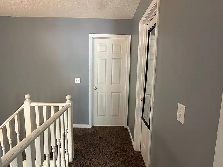 105 S Springview Dr — Photo 17