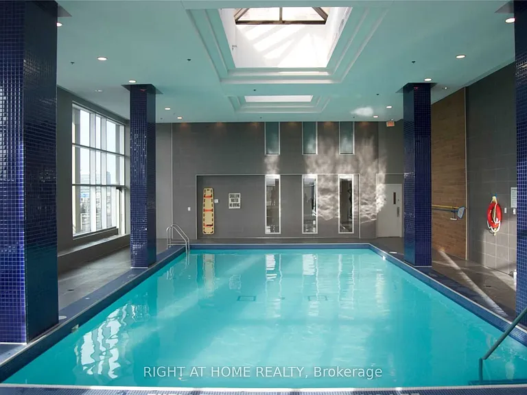 1215 Bayly St #1009 — Photo 12