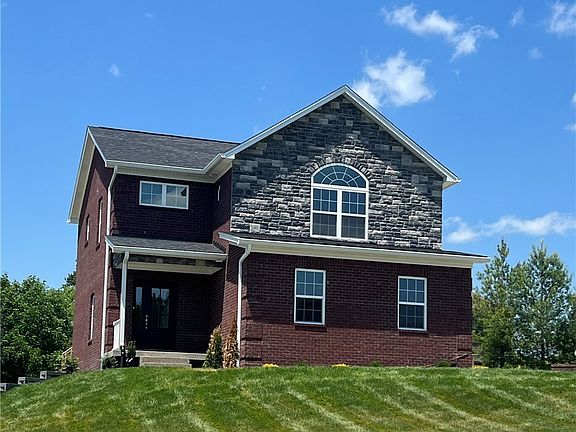 2nd image of 4001 Crestwood Drive