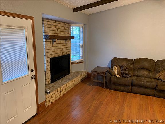 4th image of 653 E 135th Pl