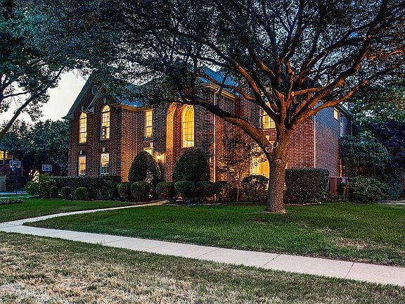 2nd image of 1400 Richmond Ct