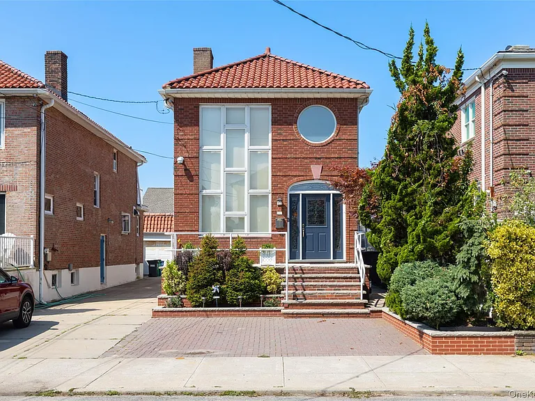 191 Beach 140th St — Photo 12