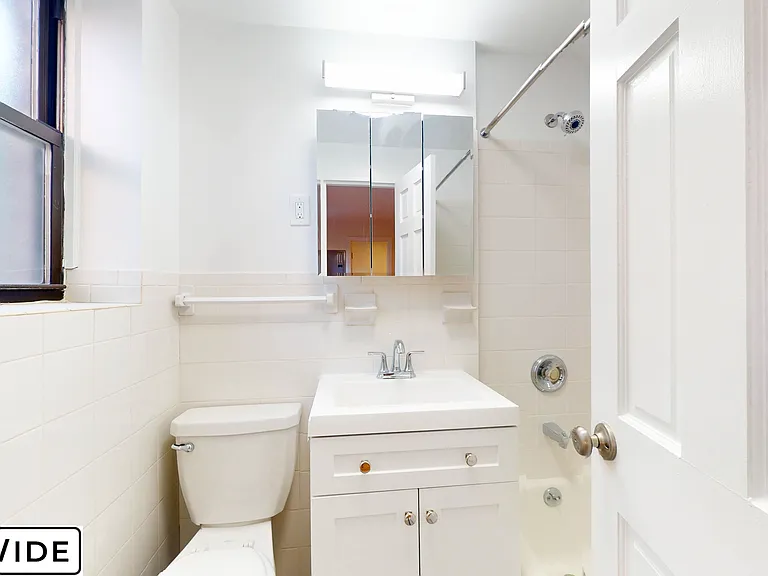 30 Charlton St #4F — Photo 4