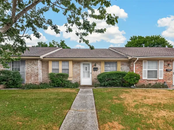 2302 Buchanan Dr, Baytown, TX 77520