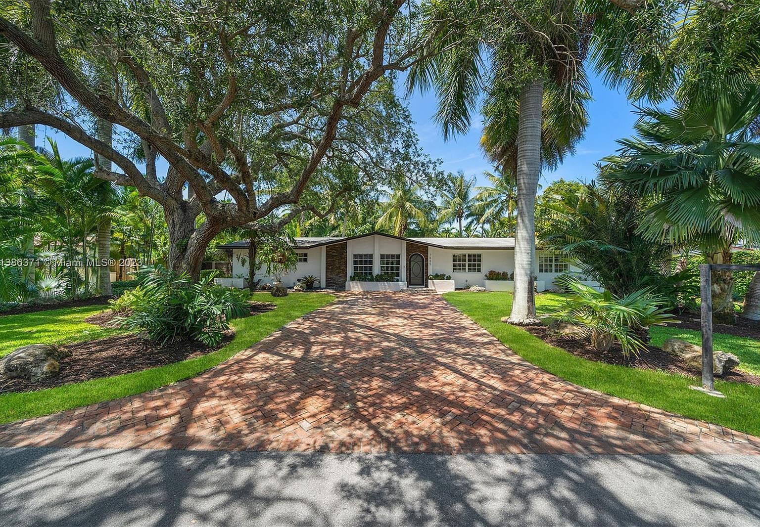 7885 SW 161st St, Palmetto Bay, FL 33157 Zillow