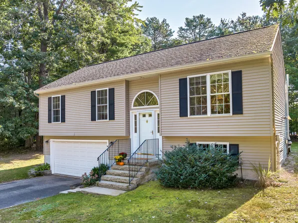 4 Hemlock Street, Old Orchard Beach, ME 04064