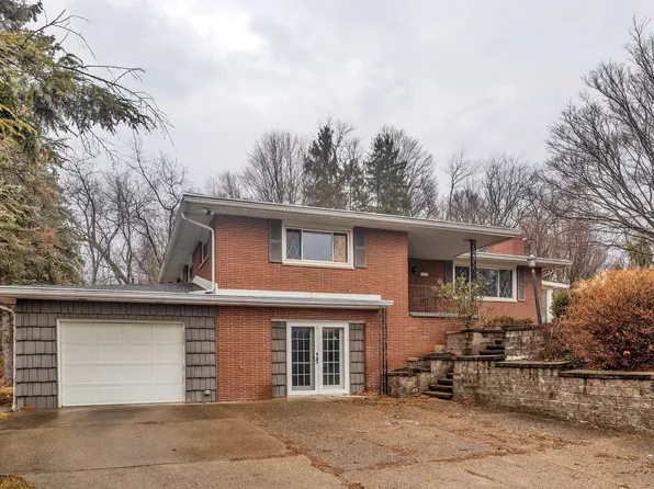 146 McCoy Place Rd, Sewickley, PA 15143