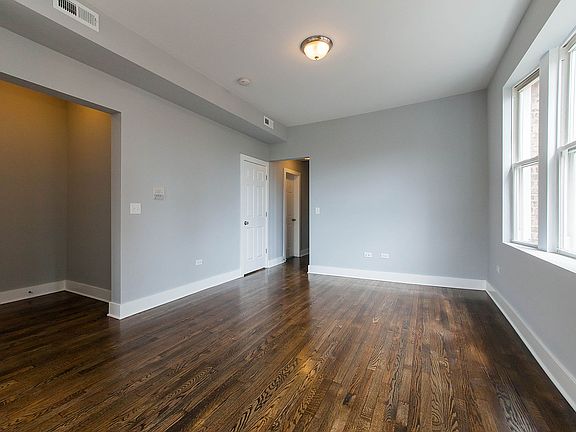 4th image of 1625 N Claremont Ave APT 1F