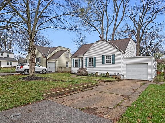 4th image of 8328 Belleview Ave