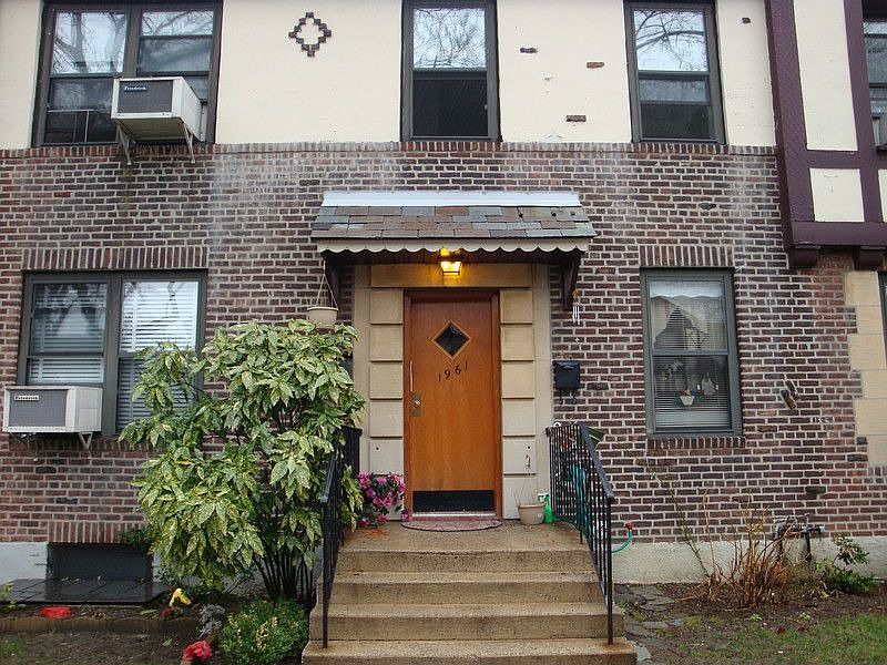 1st image of 1961 79th St