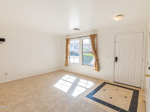 5th image of 3210 W SAINT CATHERINE Avenue