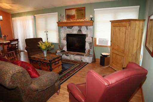 3rd image of 14240 Highland Way