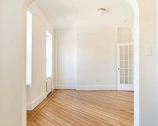 4th image of 252 Lafayette Ave APT 3