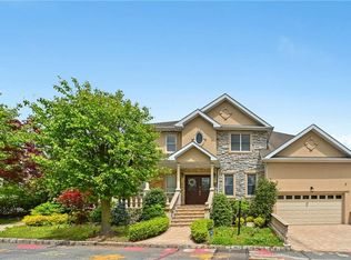 59 Fairway Ln, Staten Island, NY 10301