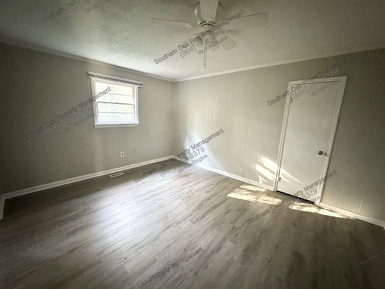 200 Holliday Ln #A — Photo 3