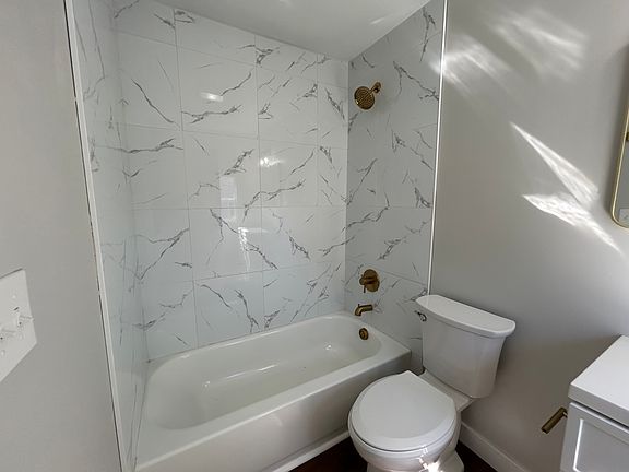 5th image of 120 Garvey Ave APT 2