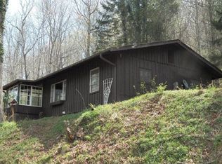 76 Walters Dr, Franklin, NC 28734
