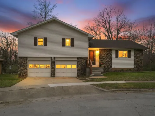 4040 W Woodshill Court, Springfield, MO 65802