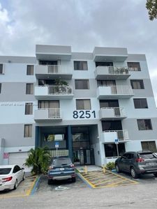 8251 NW 8th St APT 412, Miami, FL, 33126