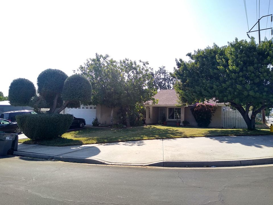 1st image of 23563 Gary Ct