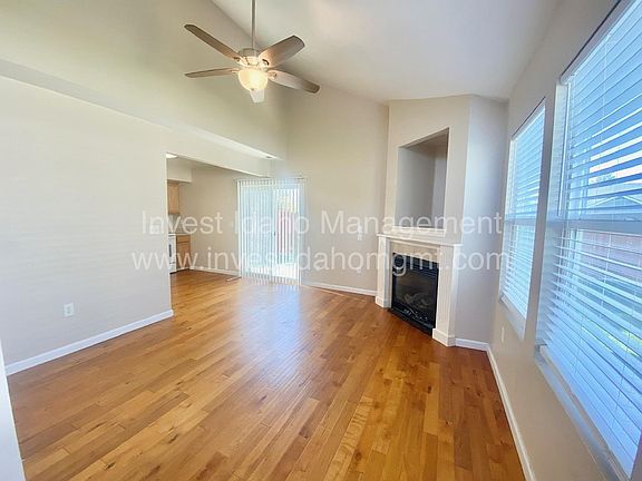 3rd image of 3922 Idaho Ave #102