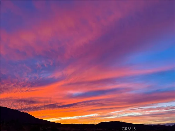 29310 Devils Punch Bowl Rd, Pearblossom, CA 93553