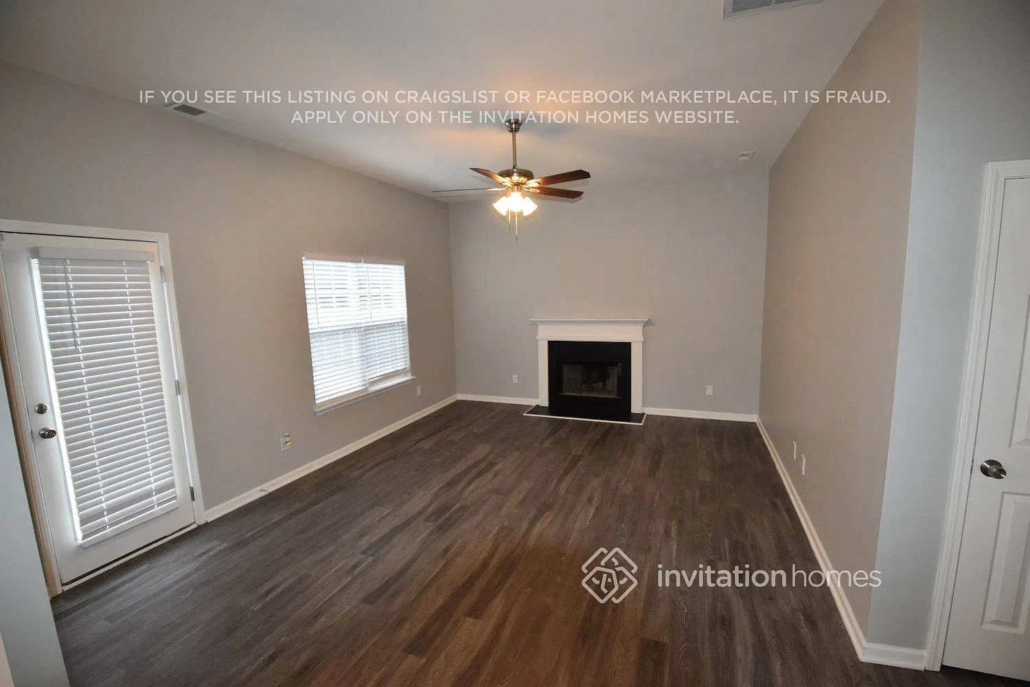 3324 Hendricks Chapel Ln Charlotte, NC 28216 — Photo 4