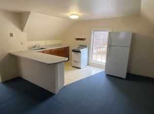 31 High St, Sunapee, NH 03782