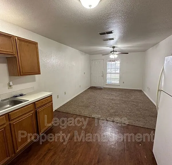 1108 Williams Ave #C — Photo 17