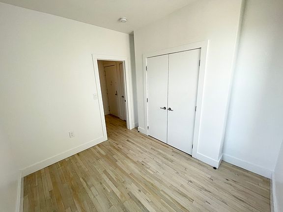 3rd image of 1734 Amsterdam Ave #5