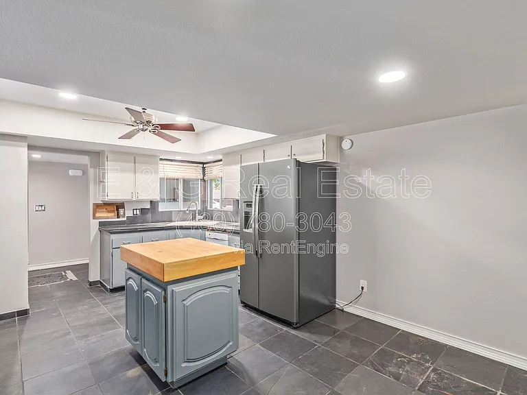 1640 E La Jolla Dr — Photo 13