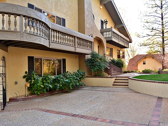 4th image of 16996 Meyer Ln