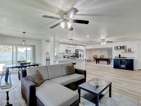 872 Sadnet Cir NE, Palm Bay, FL 32905