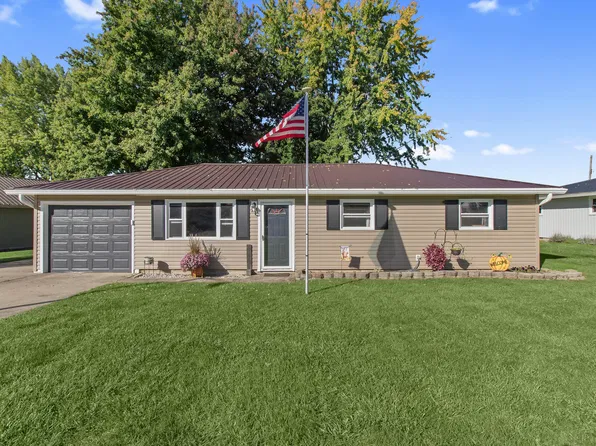 105 Island St, Jackson Center, OH 45334