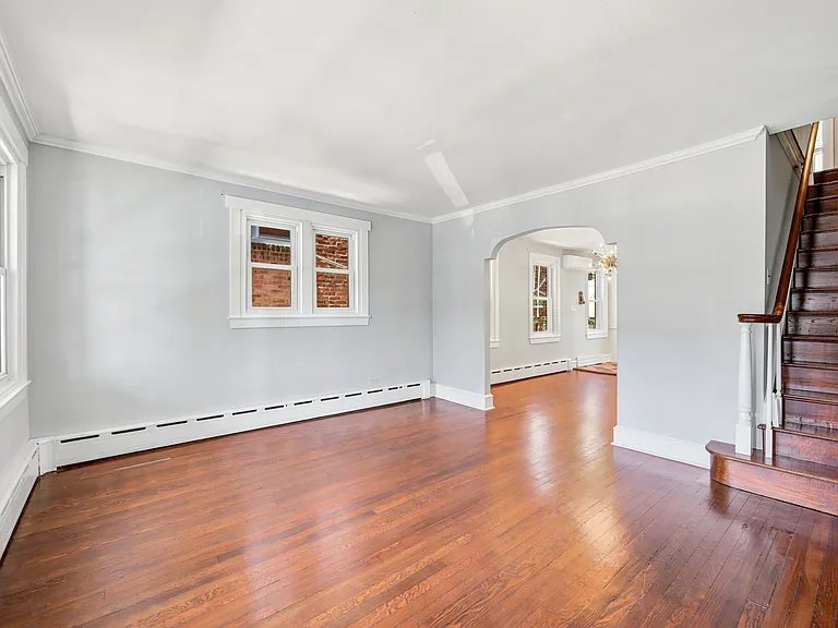 4611 Silverwood St — Photo 3