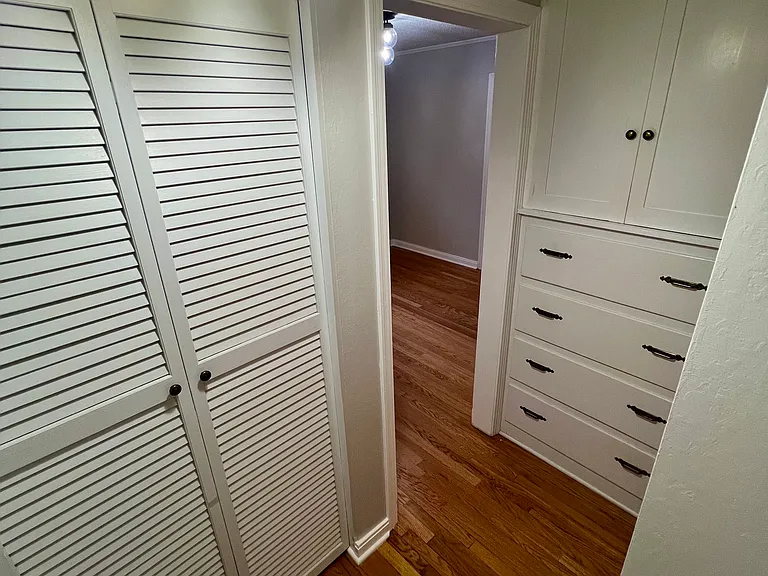 Water Heater Closet/Drawers/Cabinets
