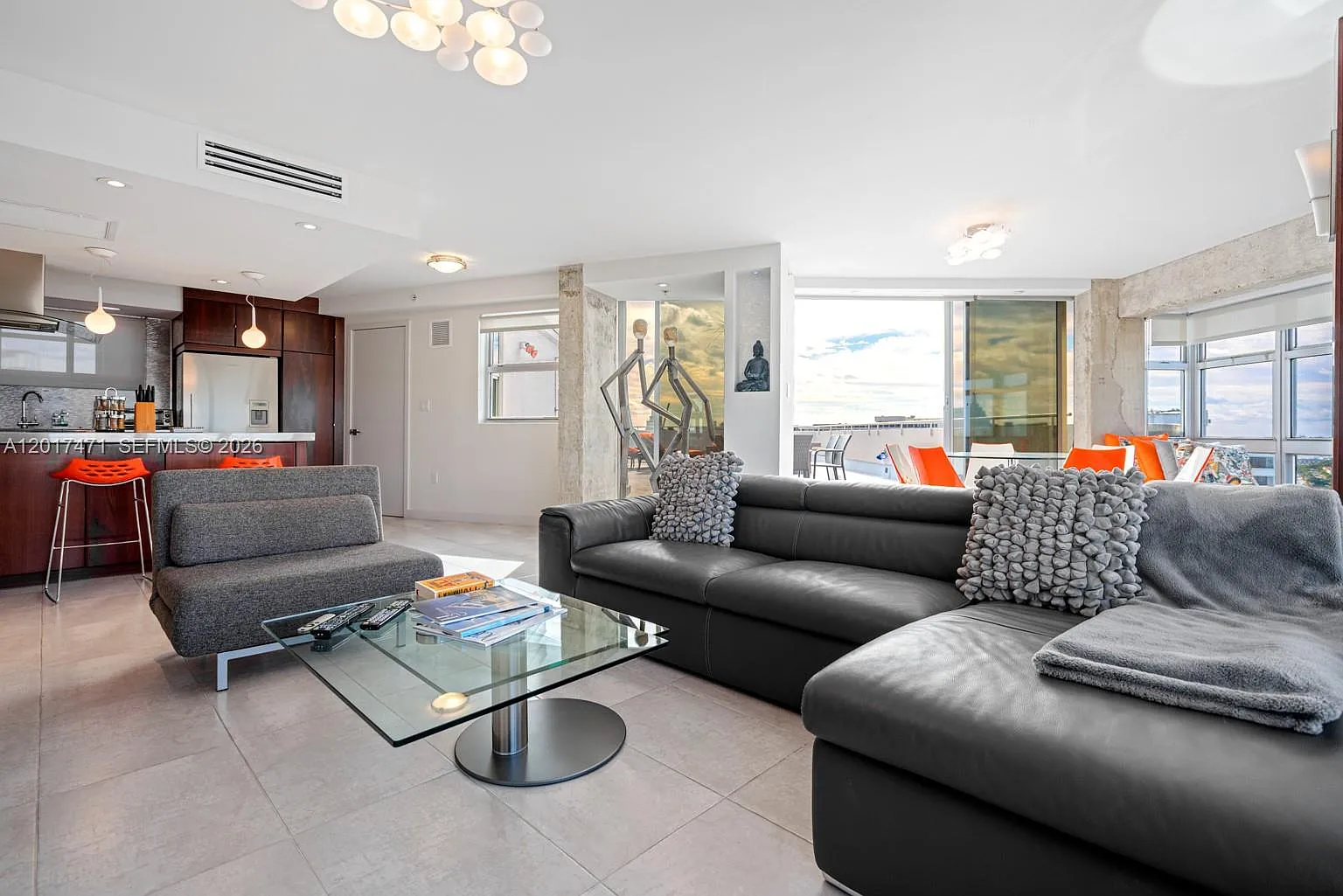 2 bed, 2.0 bath, 1600 sqft, $15,000 — Photo 4