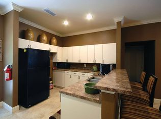 1970 Rosemary Hills Dr #5-102, Silver Spring, MD 20910