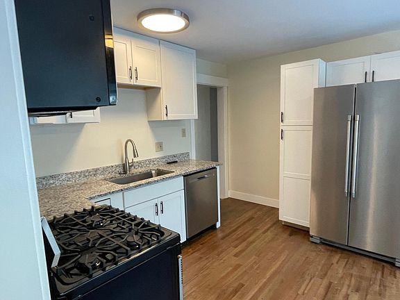 4th image of 2051 E Browning Ave